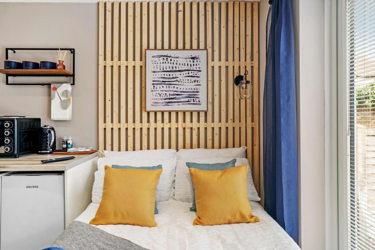 Cosy Heathrow Studios - Parking - Garden Лондон Екстериор снимка
